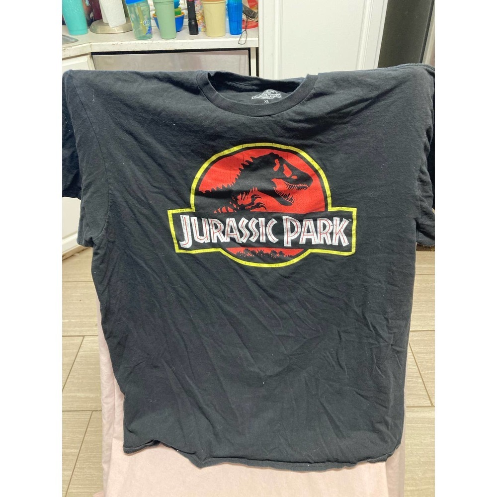 Jurassic park Shirt Size XL